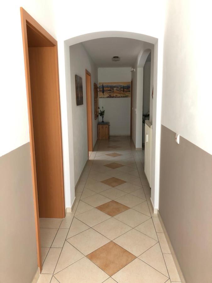 شقة Haus Lauria كريسبرون ام بوندنس المظهر الخارجي الصورة